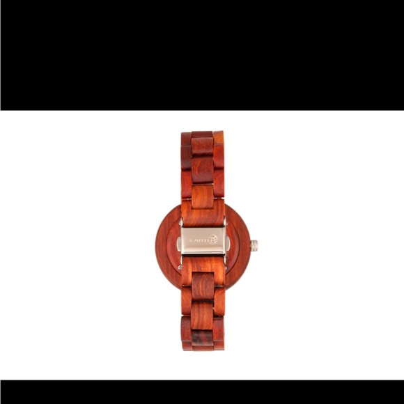 I won 2 of these awesome, original Red Wood Earth watches. I love it! - Picture 2 of 3